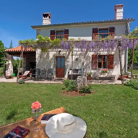 Marija-lorena In Gora Glusici - Haus Fuer 4 Personen * Labin (Istria)