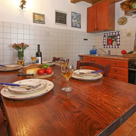 Marija-lorena In Gora Glušići - Haus Für 4 Personen Ferienhaus