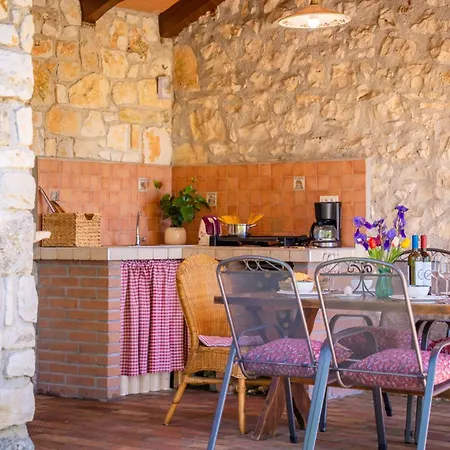 Vikendica Marija-lorena In Gora Glusici - Haus Fuer 4 Personen Labin (Istria)