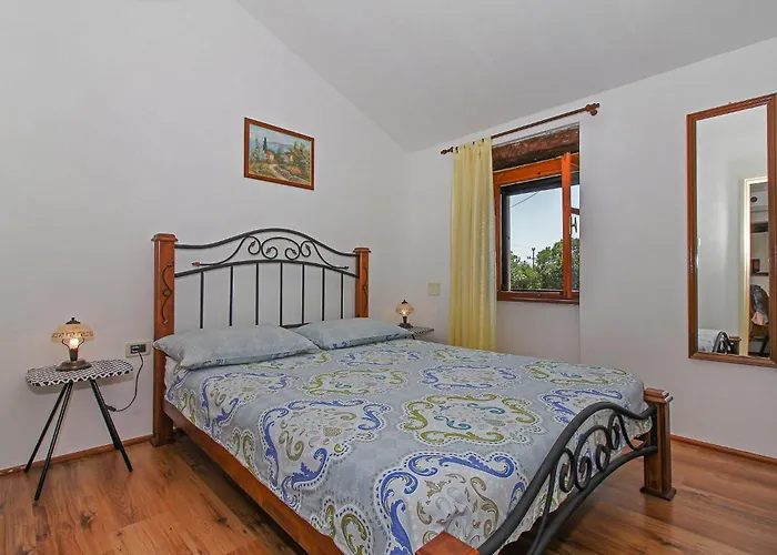 Marija-lorena In Gora Glusici - Haus Fuer 4 Personen Labin (Istria)